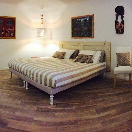 A Casa Di Esther Bologna Bagian luar foto