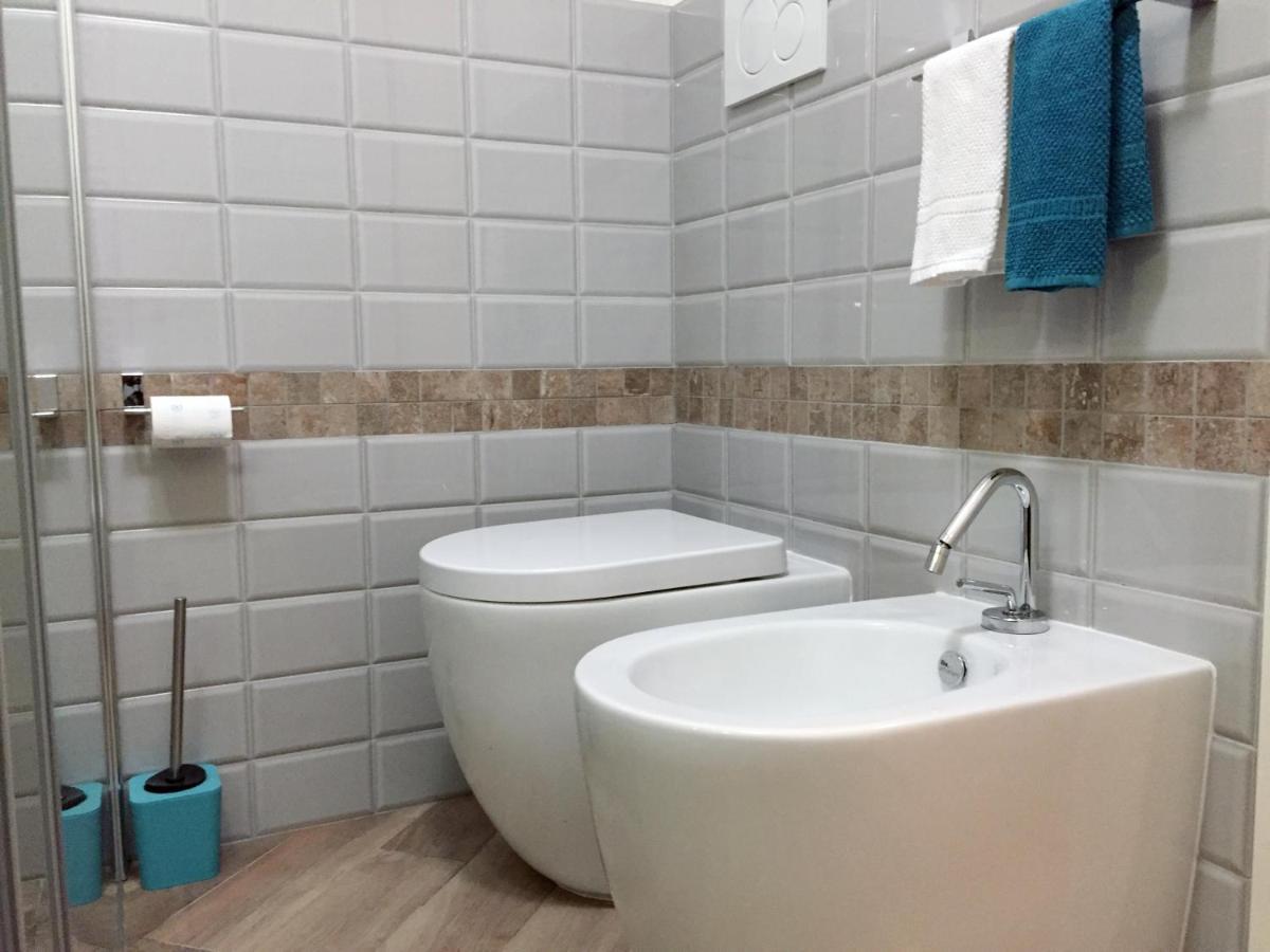 A Casa Di Esther Bologna Bagian luar foto